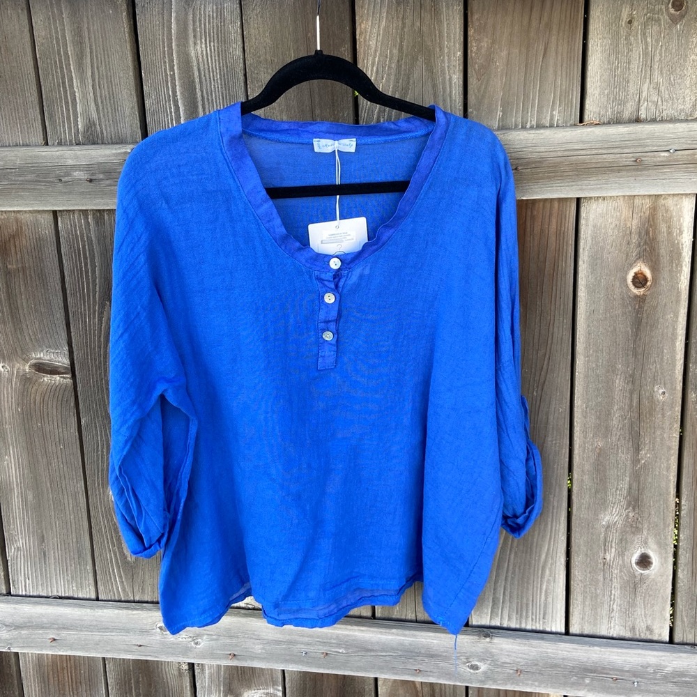 Light Loose Linen Quarter Sleeved Top